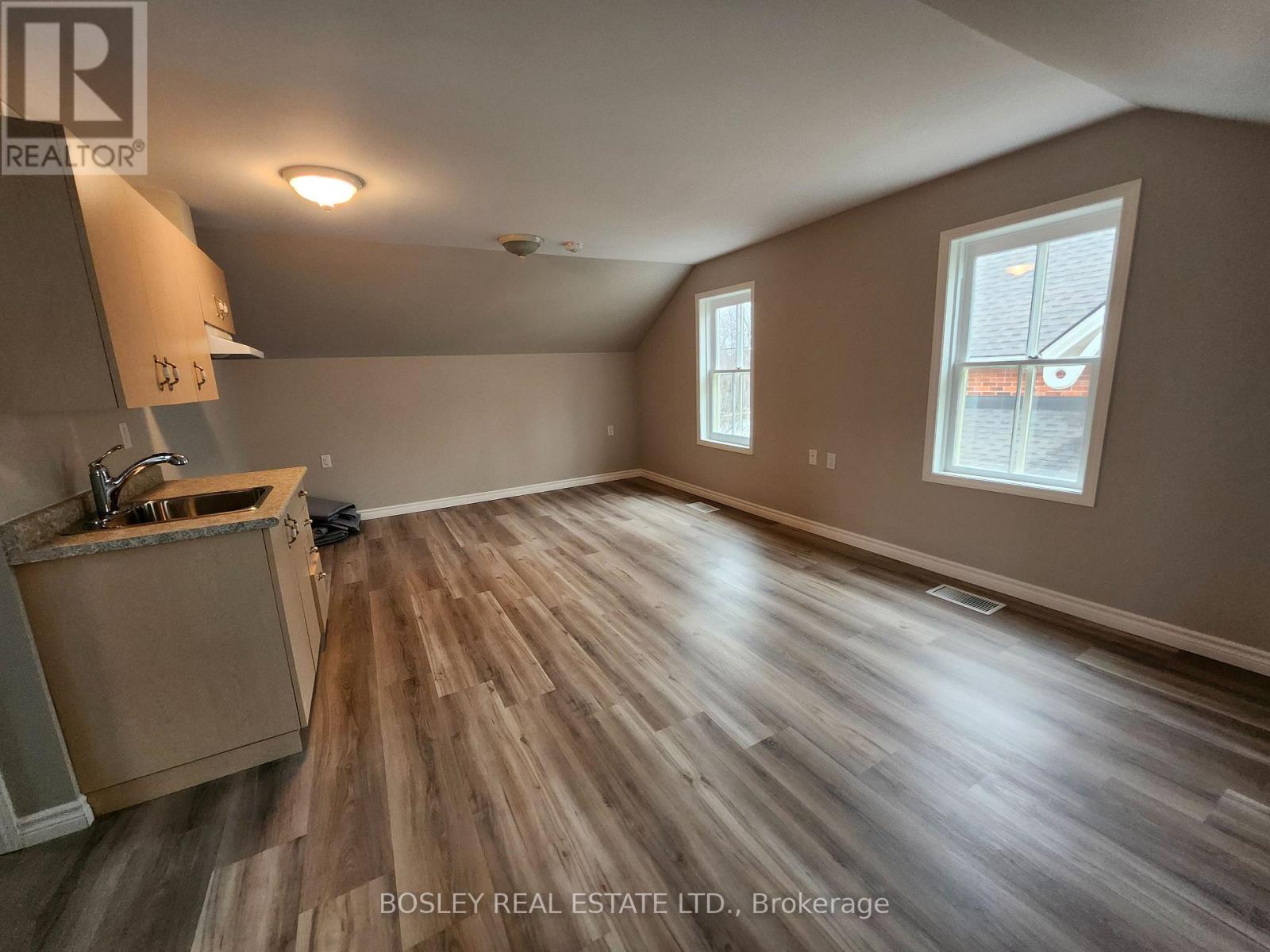 Wood#upper - 5958 6th Avenue, Markham, Ontario  L3P 8N1 - Photo 5 - N12919464