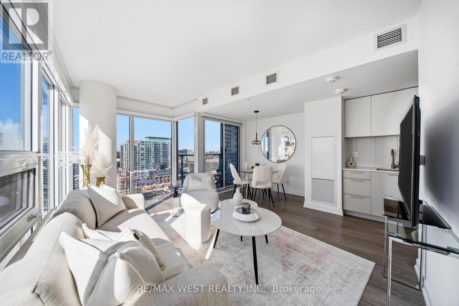 2107 - 19 Western Battery Road, Toronto, Ontario  M6K 3S4 - Photo 6 - C12919532