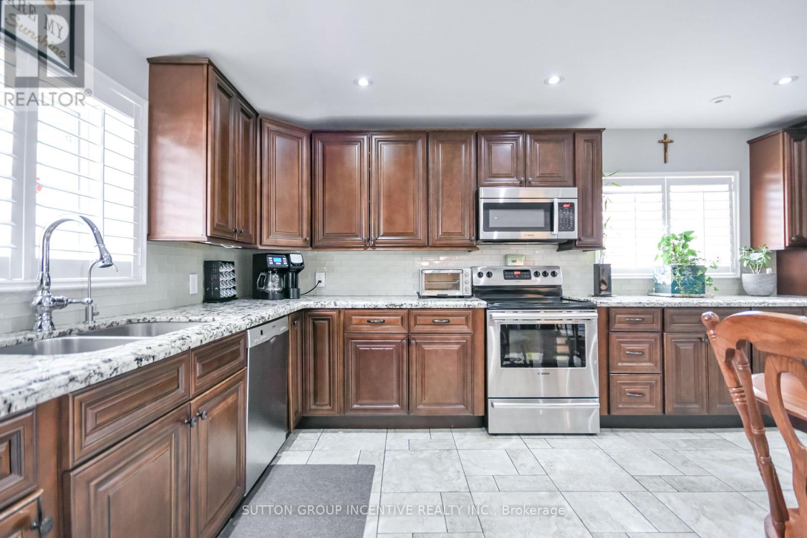 355 Zoo Park Road, Wasaga Beach, Ontario  L9Z 1S7 - Photo 12 - S12919284