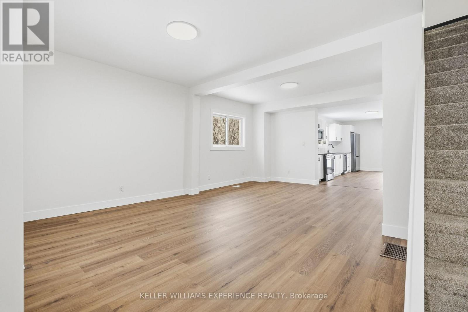 240 Ruby Street, Midland, Ontario  L4R 2L4 - Photo 5 - S12919292