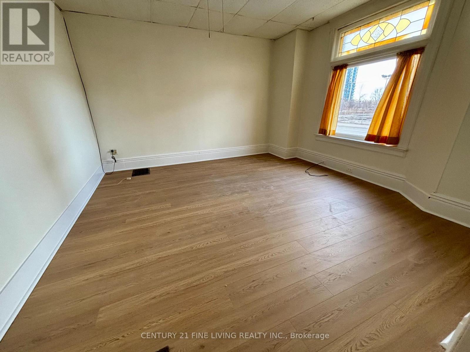 1 - 144 Bradford Street, Barrie, Ontario  L4N 3B3 - Photo 4 - S12919334