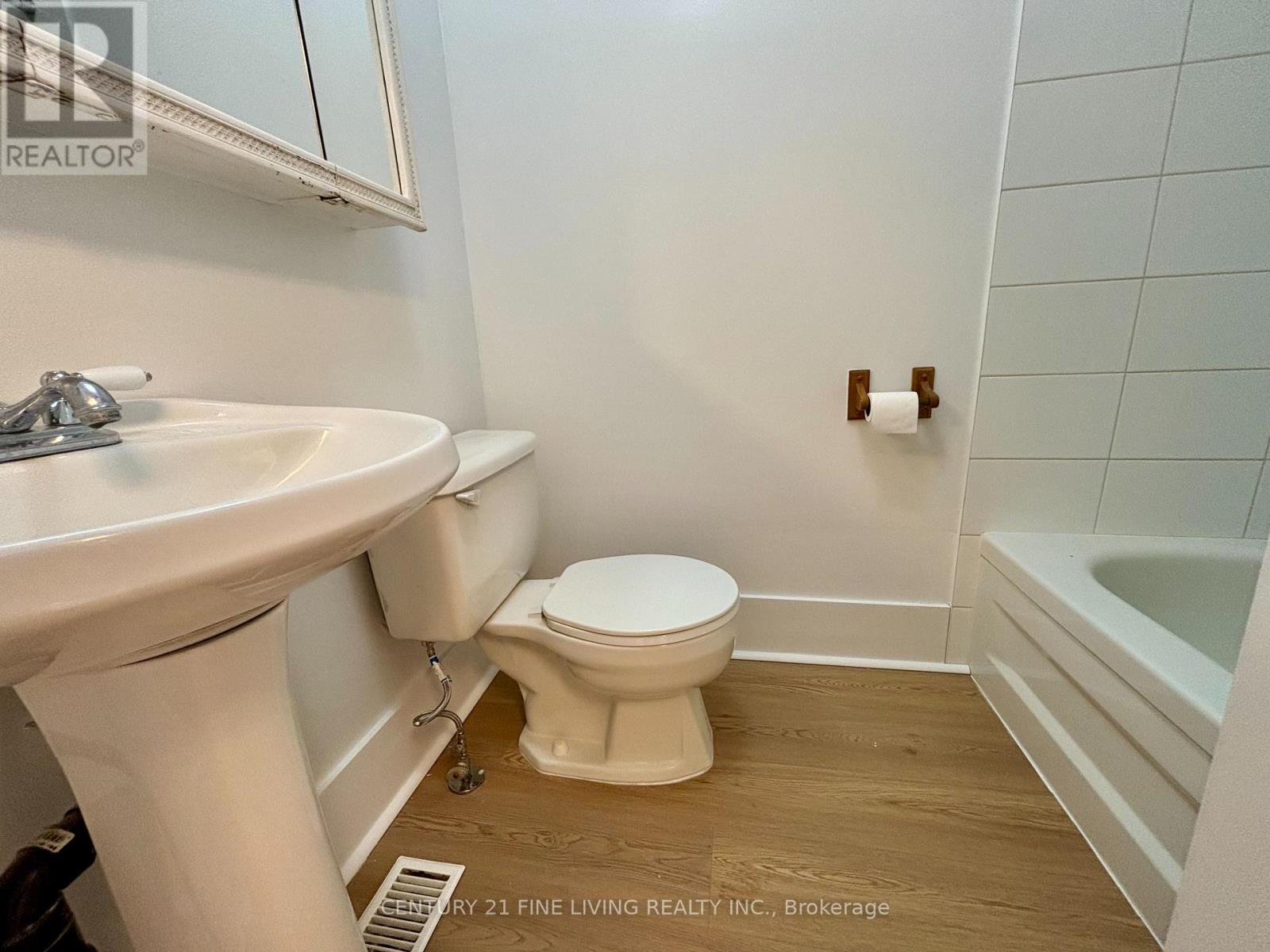 1 - 144 Bradford Street, Barrie, Ontario  L4N 3B3 - Photo 8 - S12919334