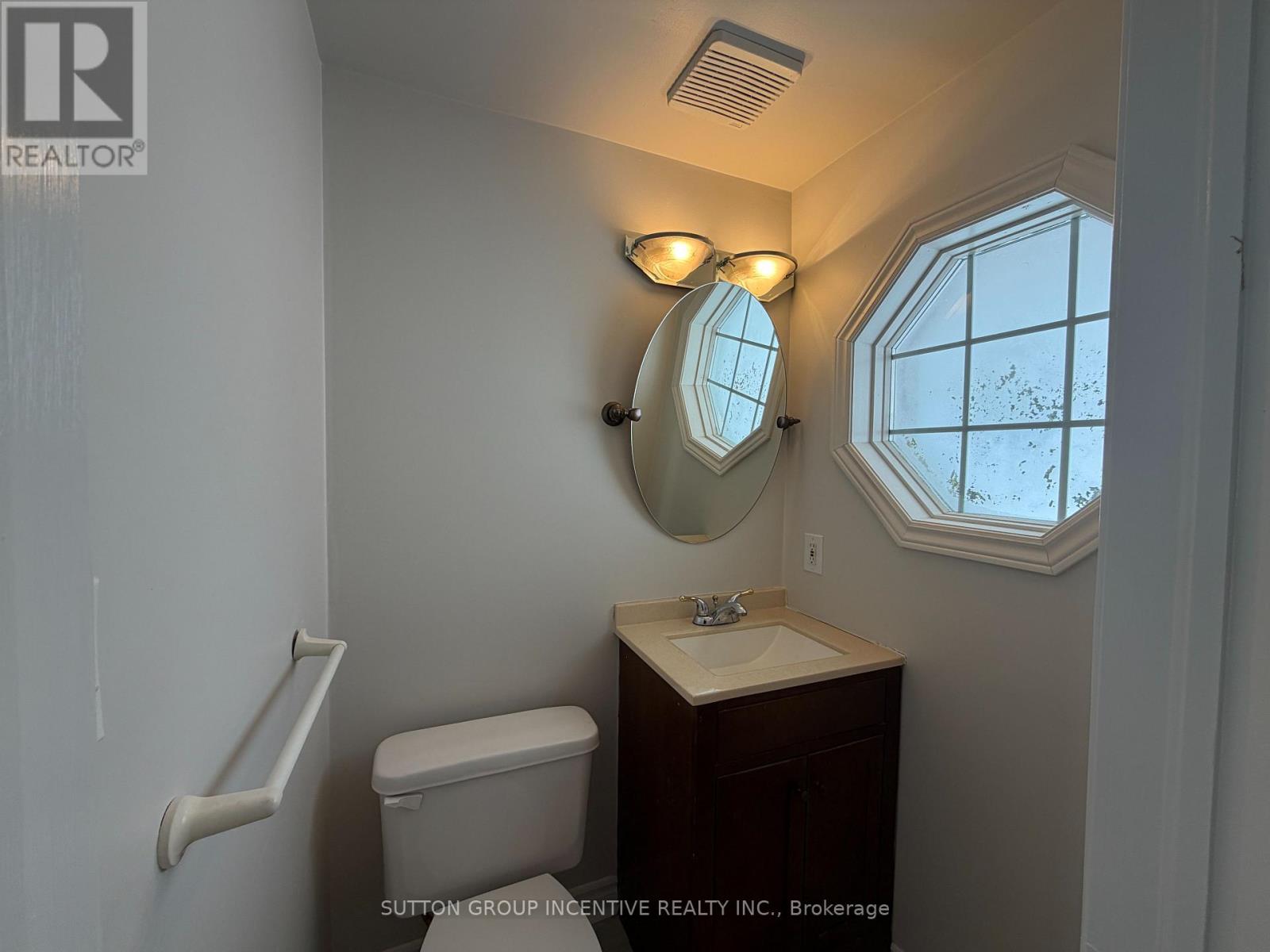 15 Timothy Lane, Barrie (Holly), Ontario  L4N 9Z6 - Photo 12 - S12919434