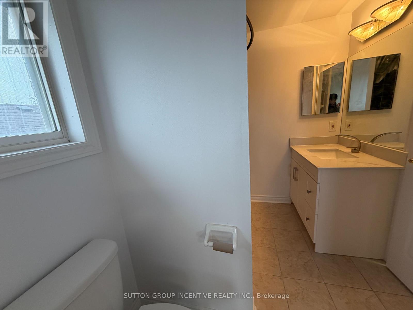 15 Timothy Lane, Barrie (Holly), Ontario  L4N 9Z6 - Photo 21 - S12919434