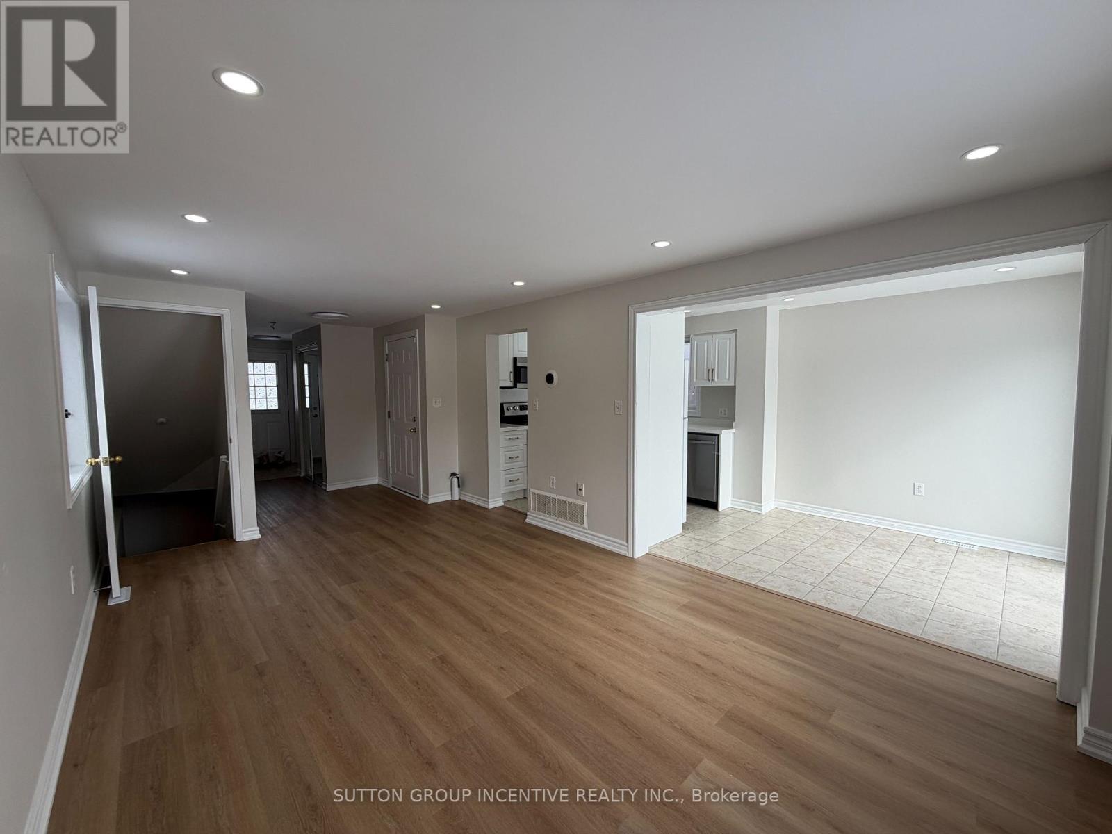 15 Timothy Lane, Barrie (Holly), Ontario  L4N 9Z6 - Photo 6 - S12919434