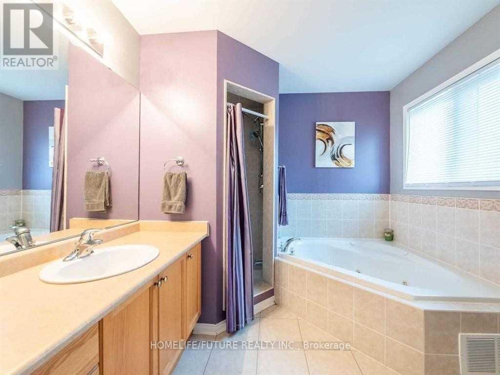 133 Professor Day Drive, Bradford West Gwillimbury (Bradford), Ontario  L3Z 3B9 - Photo 6 - N12915476