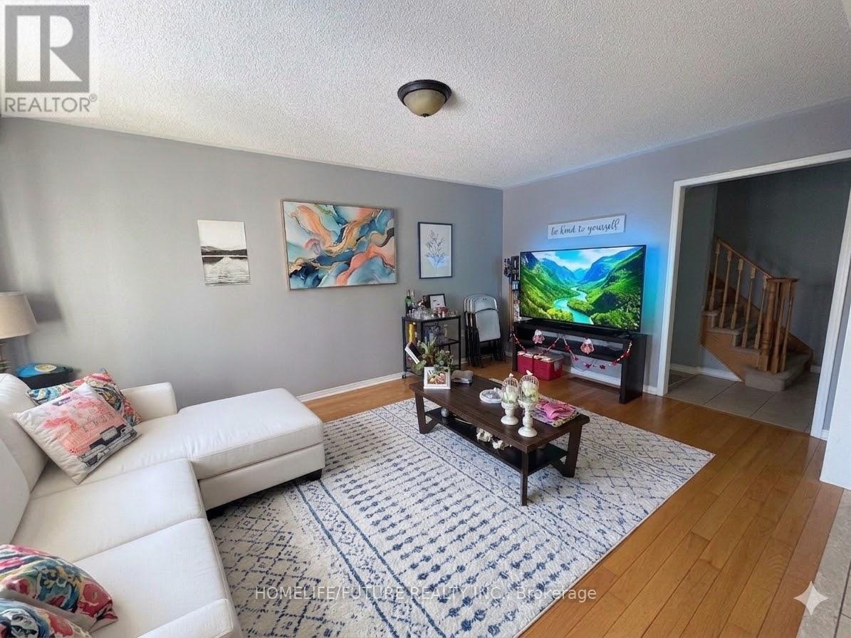 133 Professor Day Drive, Bradford West Gwillimbury (Bradford), Ontario  L3Z 3B9 - Photo 2 - N12915476