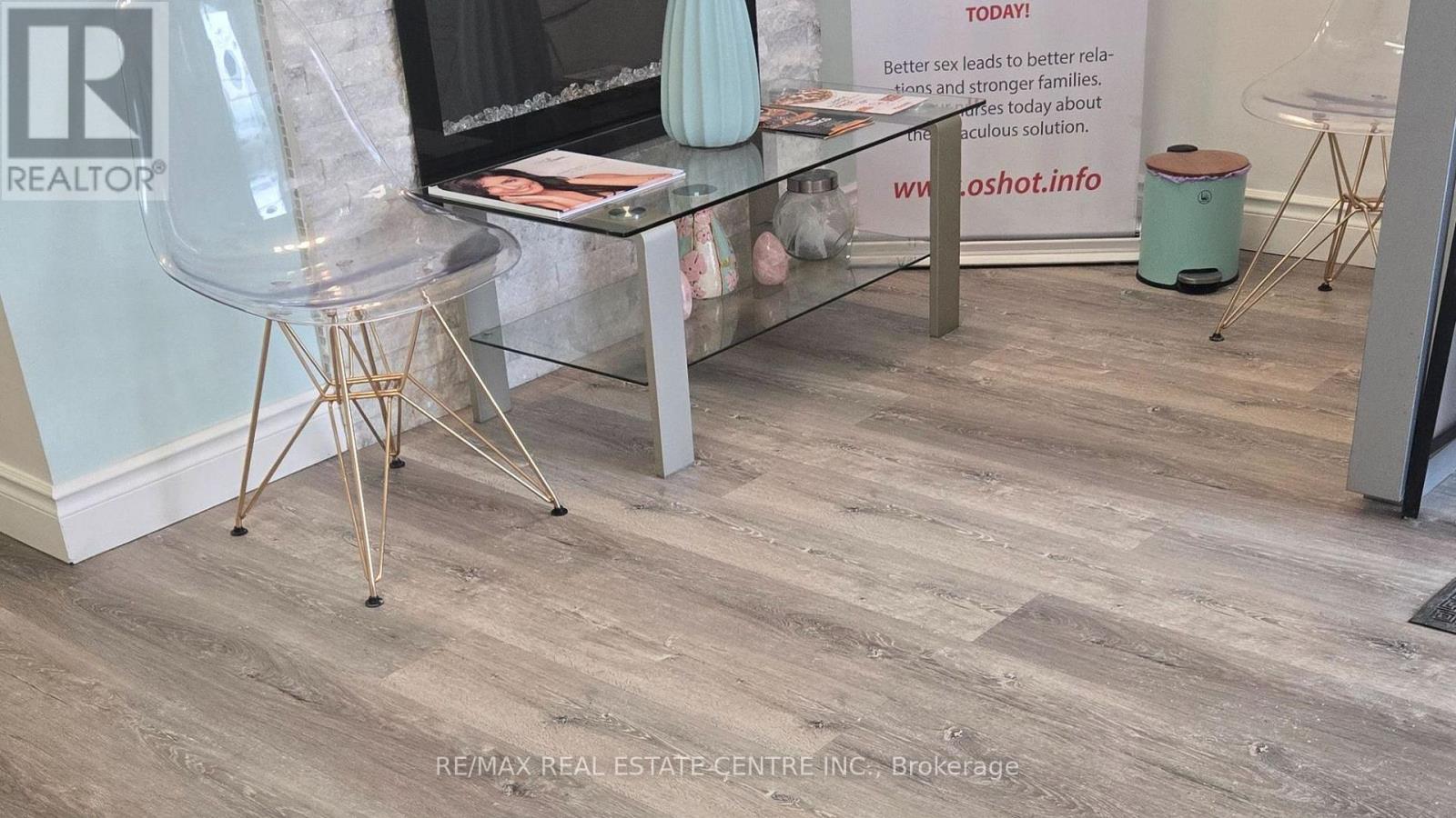 5 - 1 QUEENSGATE BOULEVARD, Caledon, Ontario