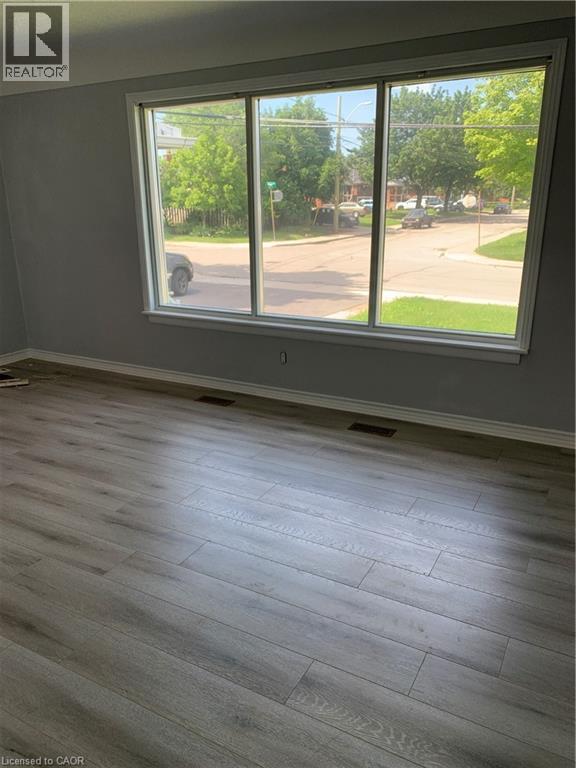 132 Howe Avenue Unit# A, Hamilton, Ontario  L9A 1X6 - Photo 4 - 40814657