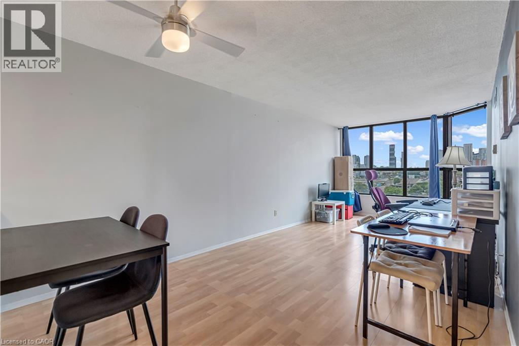 25 Agnes Street Unit# 903, Mississauga, Ontario  L5B 3X7 - Photo 9 - 40814222