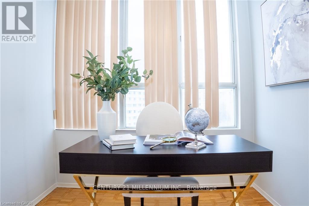 1103 - 3700 Kaneff Crescent, Mississauga, Ontario  L5A 4B8 - Photo 9 - W12919294