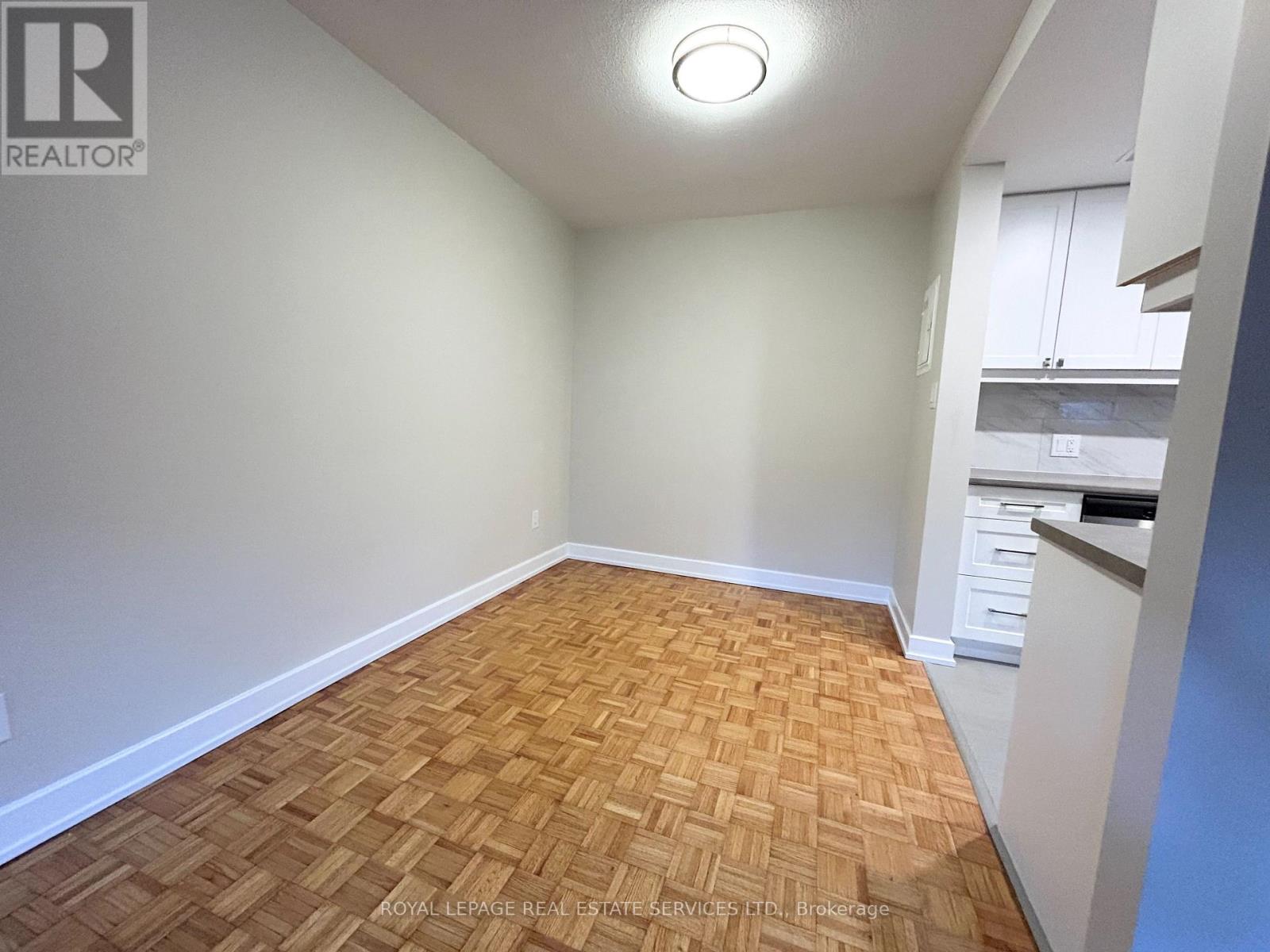 A24 - 20 North Shore Boulevard W, Burlington, Ontario L7T 1A1 - Photo 10 - W12919330