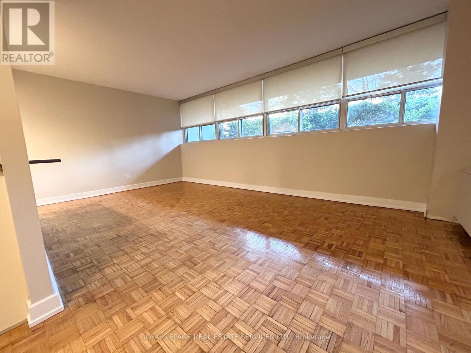 A24 - 20 North Shore Boulevard W, Burlington, Ontario L7T 1A1 - Photo 11 - W12919330