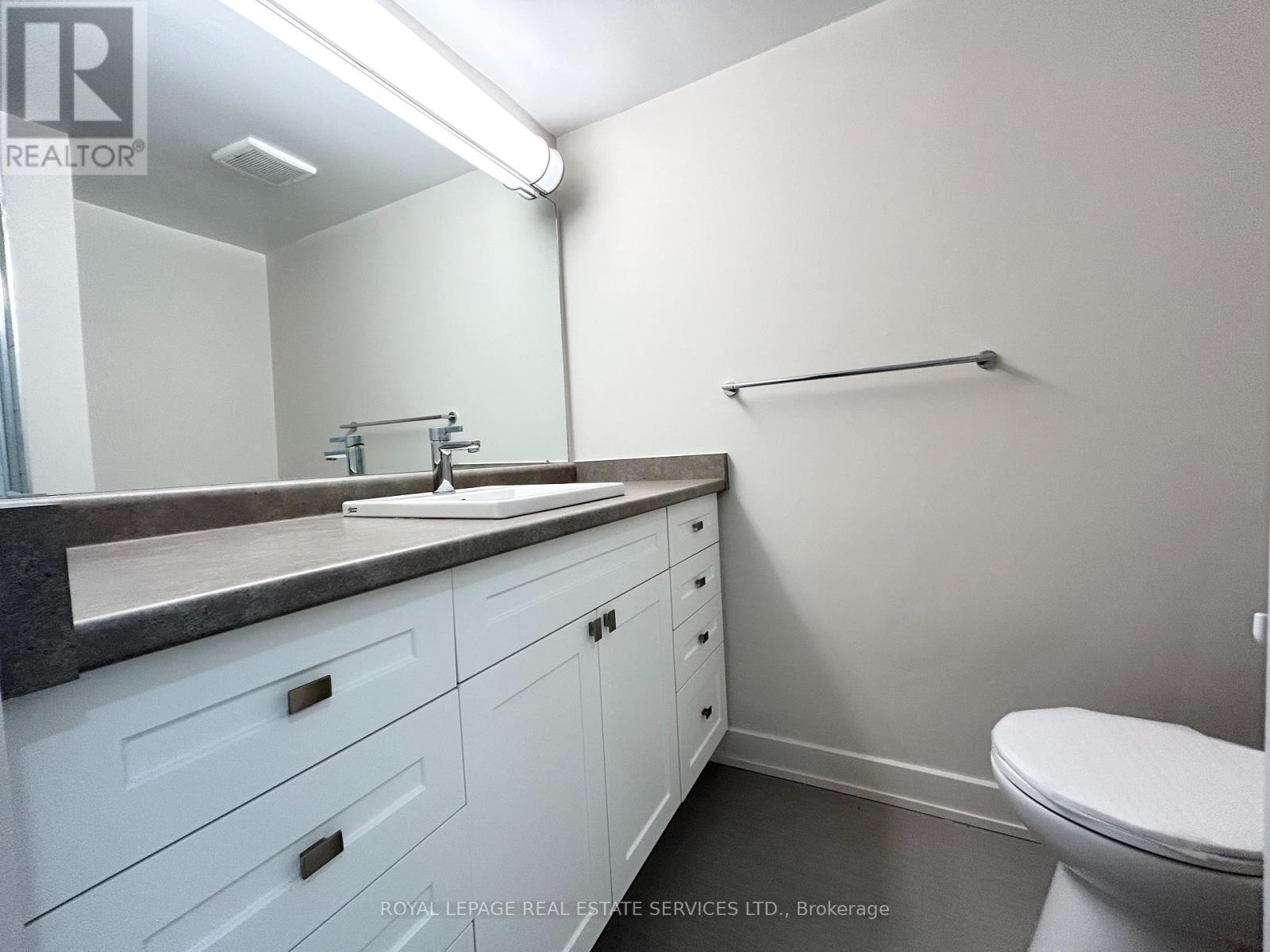 A24 - 20 North Shore Boulevard W, Burlington, Ontario L7T 1A1 - Photo 13 - W12919330