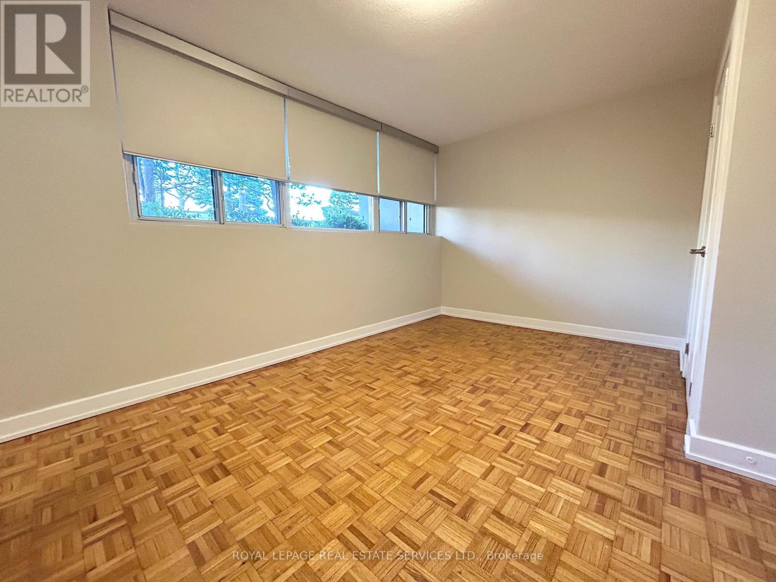 A24 - 20 North Shore Boulevard W, Burlington, Ontario L7T 1A1 - Photo 17 - W12919330