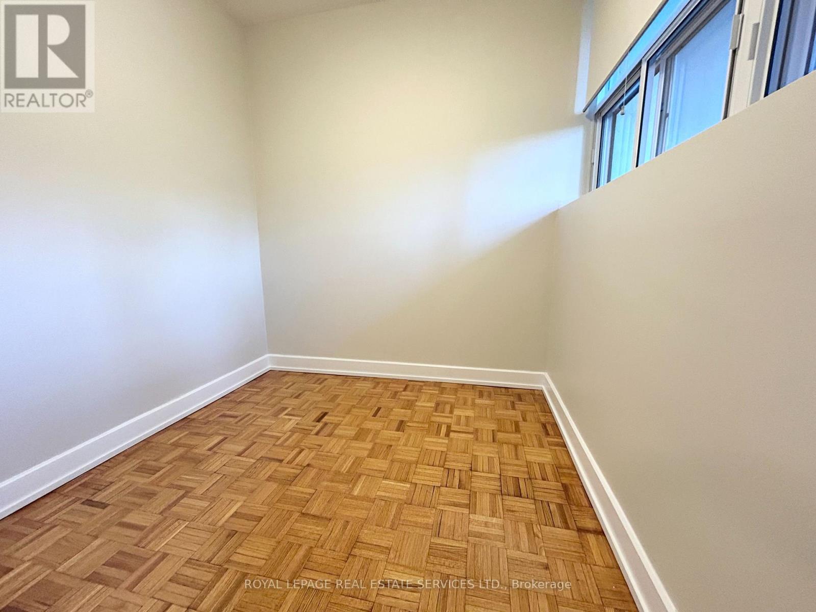 A24 - 20 North Shore Boulevard W, Burlington, Ontario L7T 1A1 - Photo 18 - W12919330