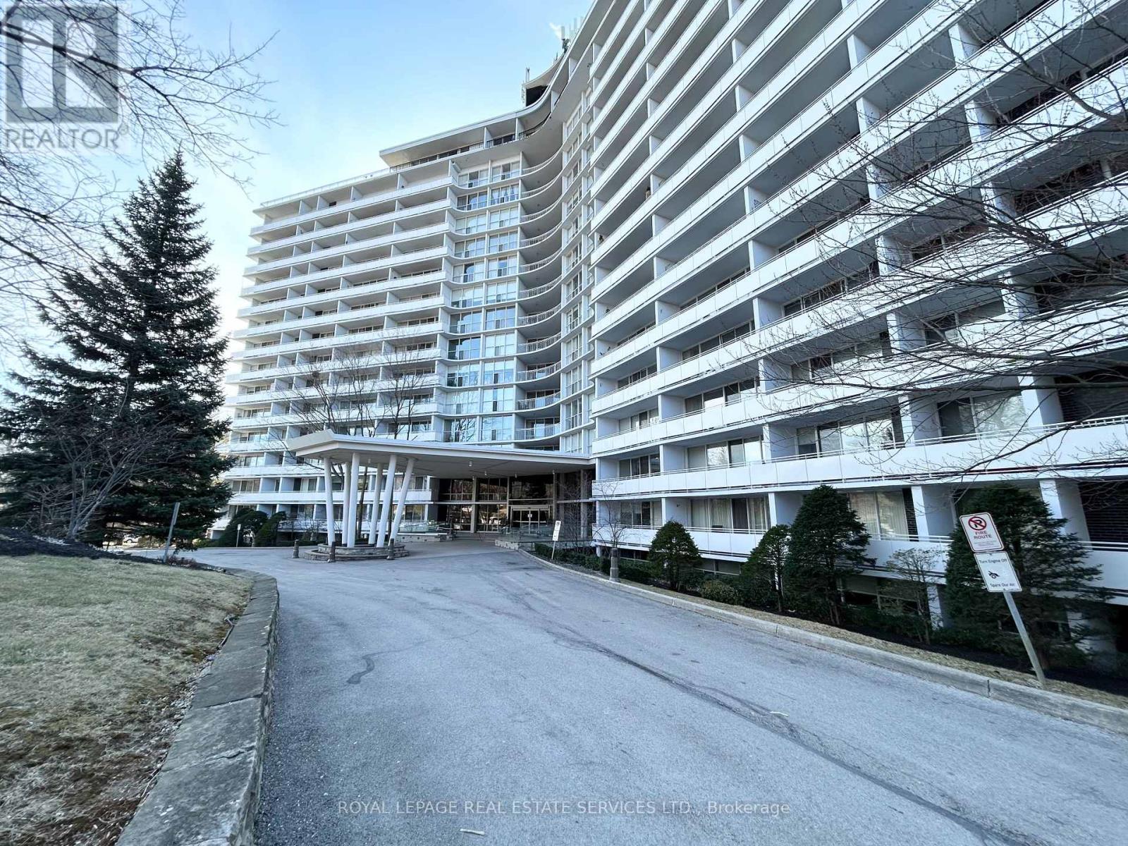 A24 - 20 North Shore Boulevard W, Burlington, Ontario L7T 1A1 - Photo 2 - W12919330