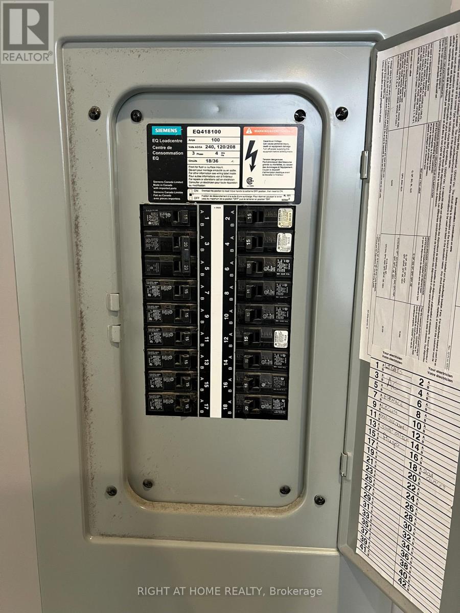 15 - 21 Kenview Boulevard, Brampton (Parkway Belt Industrial Area), Ontario  L6T 5G7 - Photo 22 - W12919332