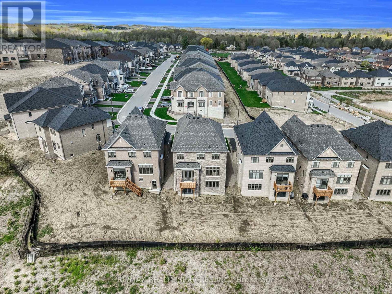 67 James Walker Avenue, Caledon, Ontario  L7C 4M8 - Photo 27 - W12919354