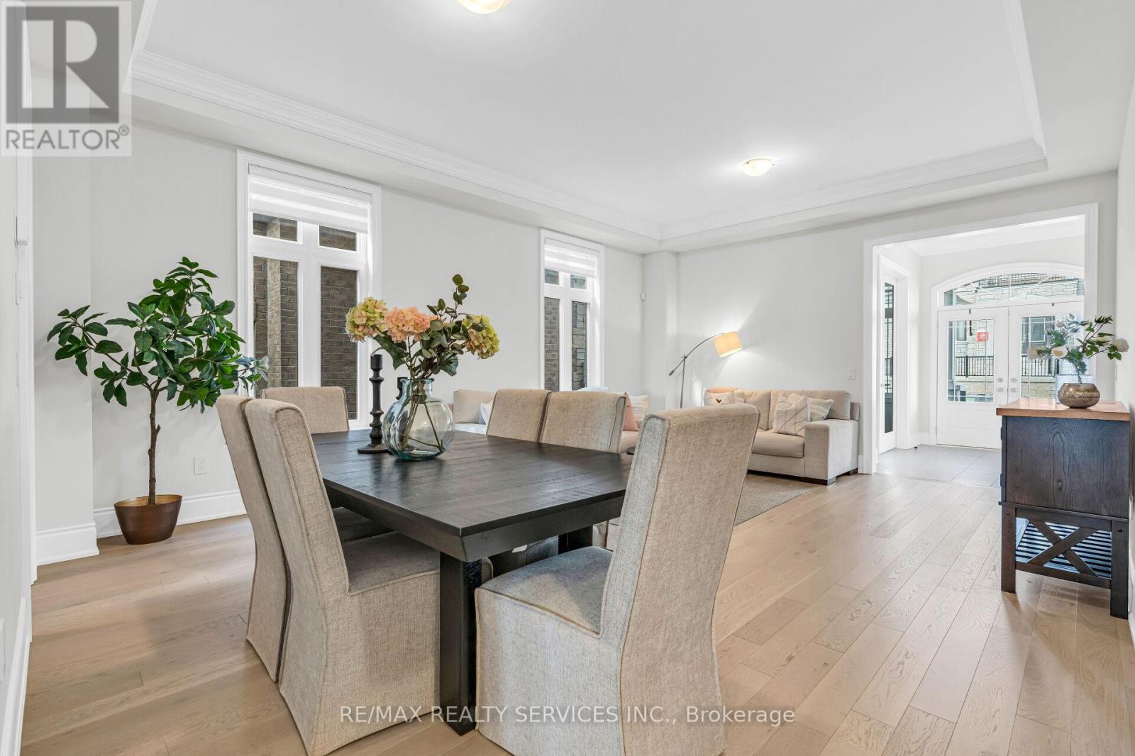 67 James Walker Avenue, Caledon, Ontario  L7C 4M8 - Photo 6 - W12919354