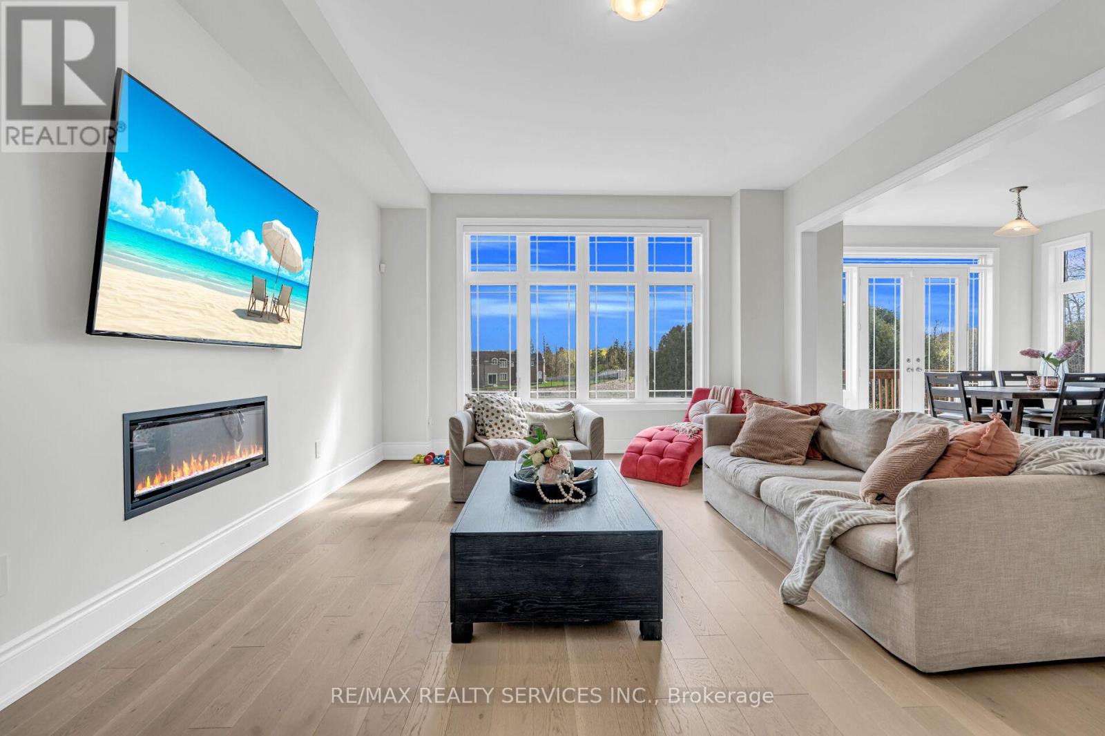 67 James Walker Avenue, Caledon, Ontario  L7C 4M8 - Photo 7 - W12919354