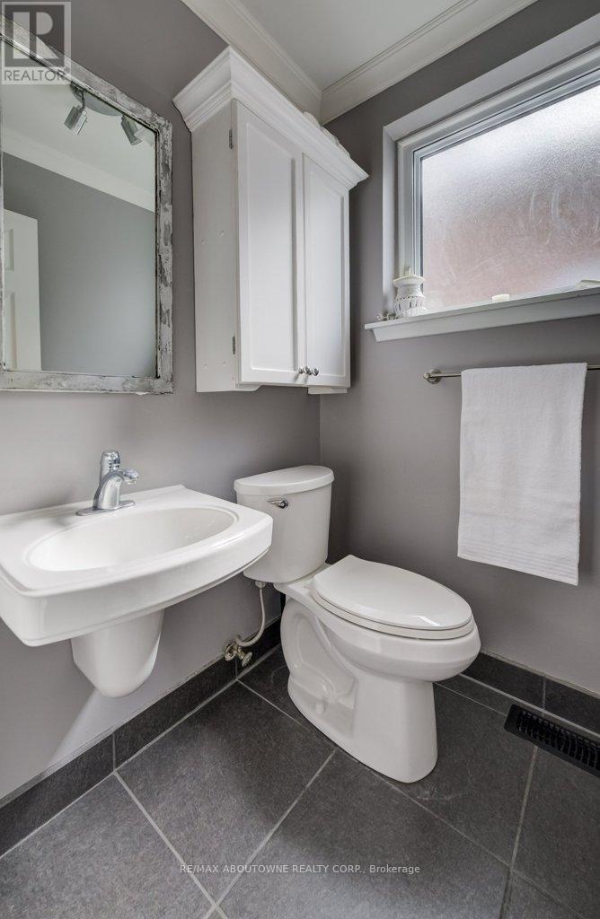 1419 Sandgate Crescent, Mississauga, Ontario  L5J 2E3 - Photo 20 - W12919356