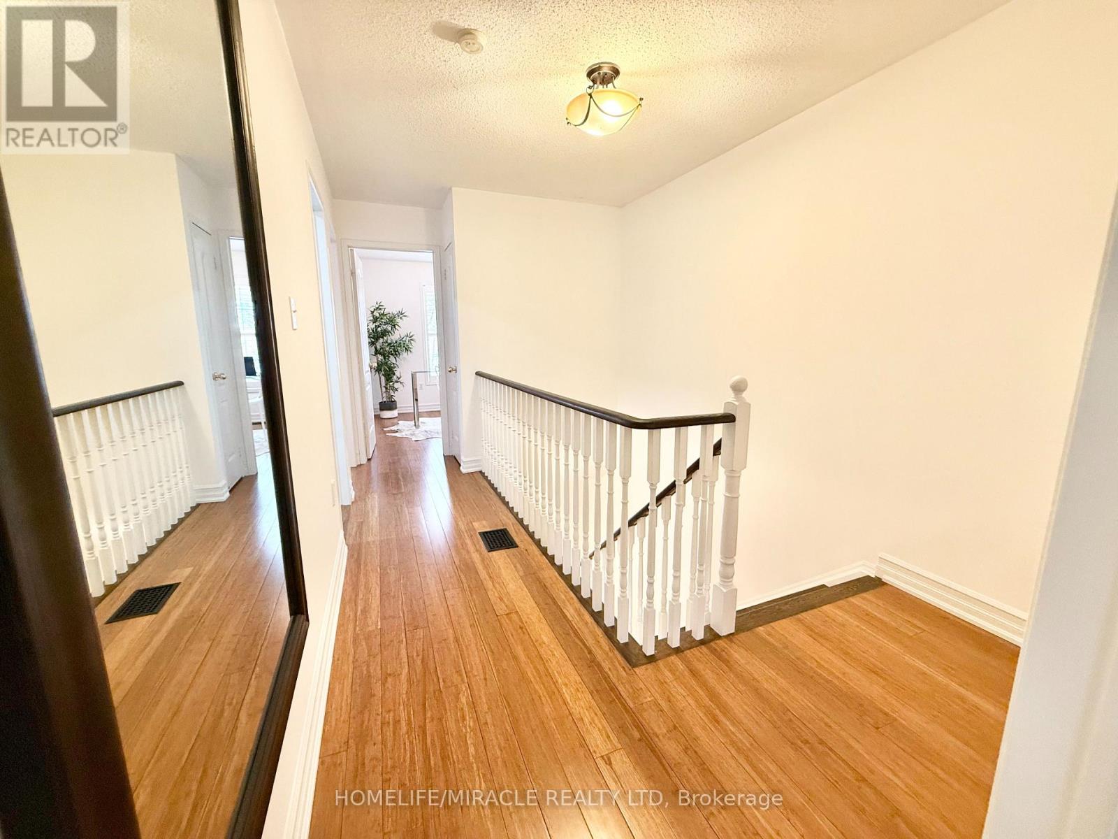 #28 - 5530 Glen Erin Drive, Mississauga, Ontario  L5M 6E8 - Photo 11 - W12919462