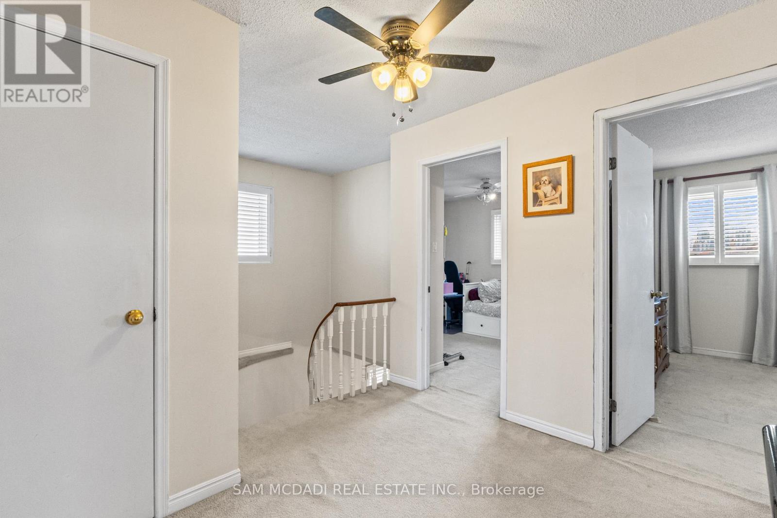 1004 Queensbridge Drive, Mississauga, Ontario  L5C 3R1 - Photo 17 - W12919480