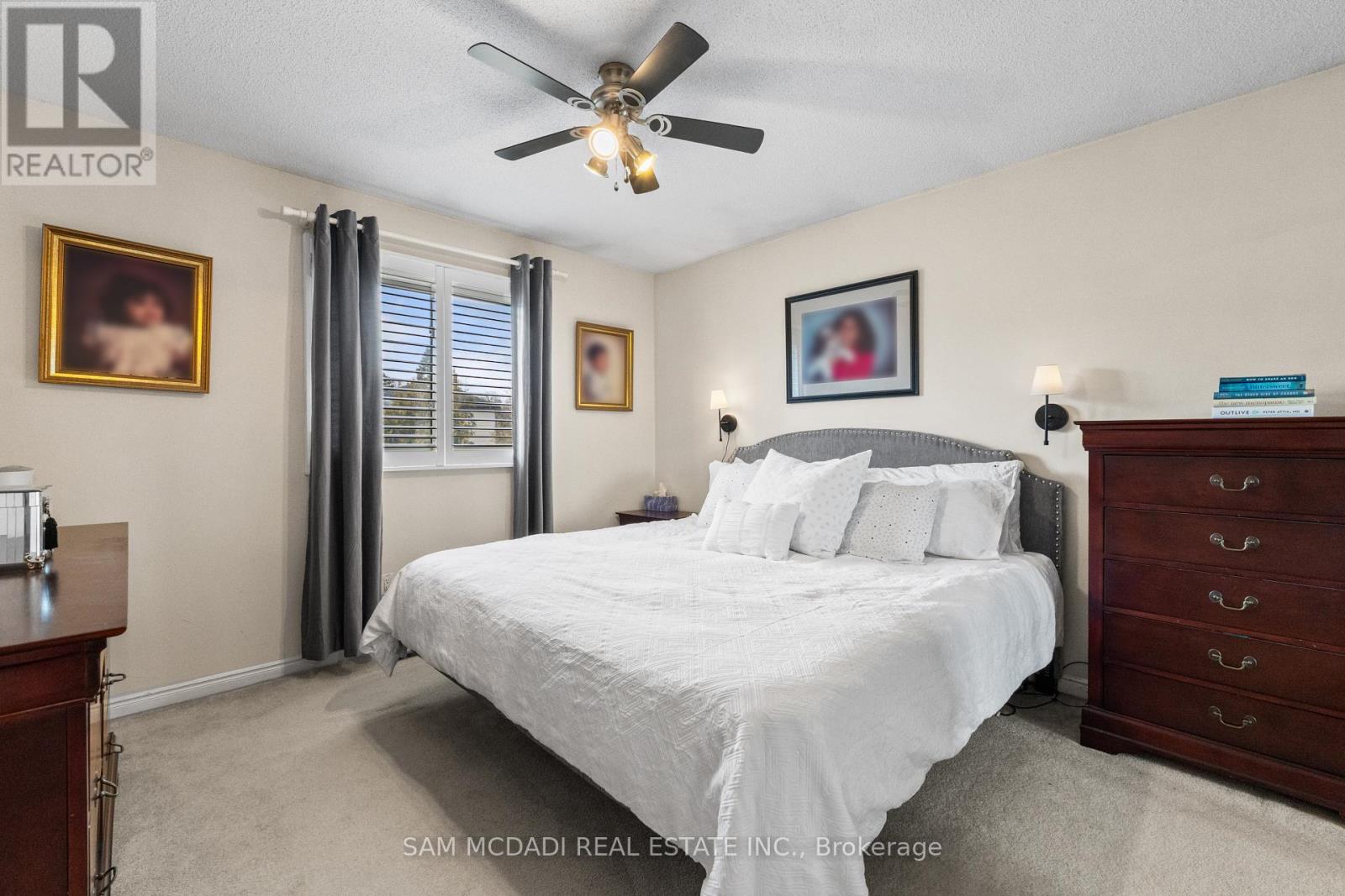 1004 Queensbridge Drive, Mississauga, Ontario  L5C 3R1 - Photo 23 - W12919480