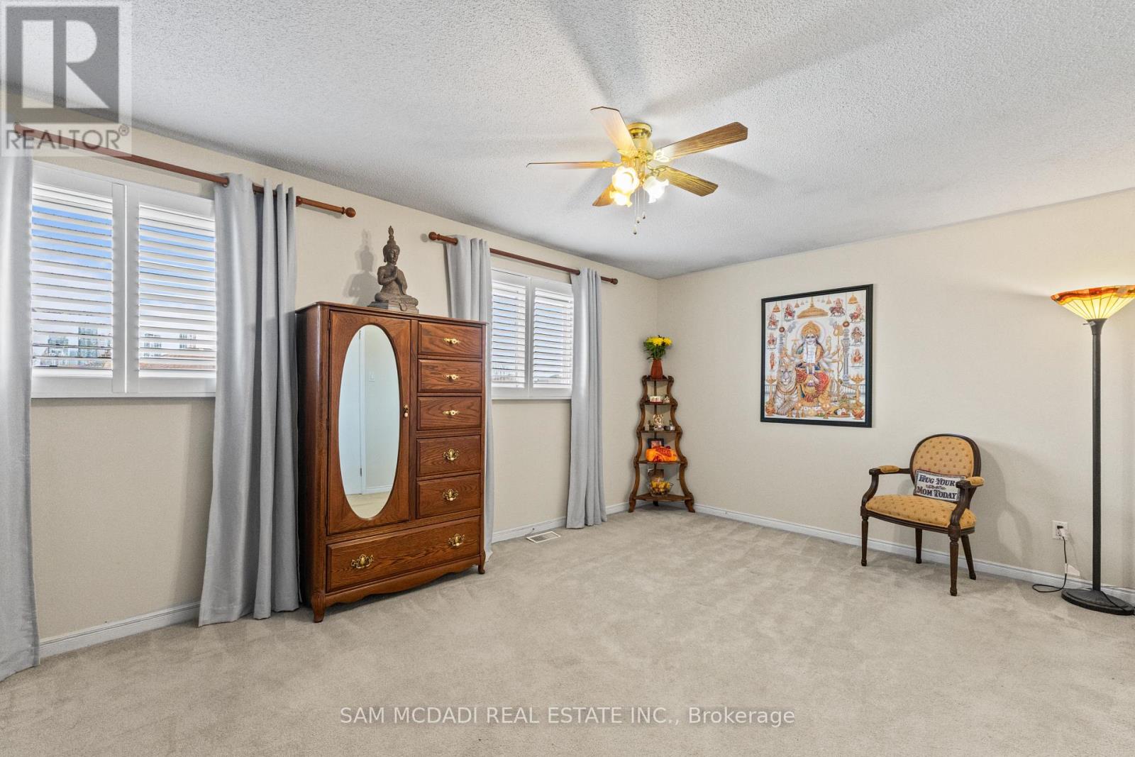 1004 Queensbridge Drive, Mississauga, Ontario  L5C 3R1 - Photo 25 - W12919480