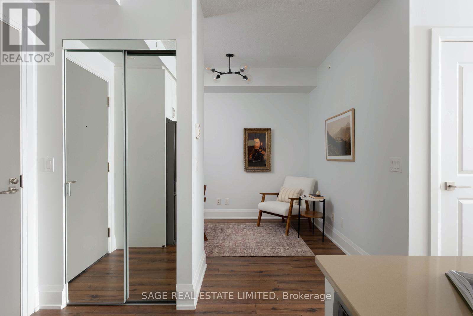 612 - 2 Old Mill Drive, Toronto, Ontario  M6S 0A2 - Photo 18 - W12919498