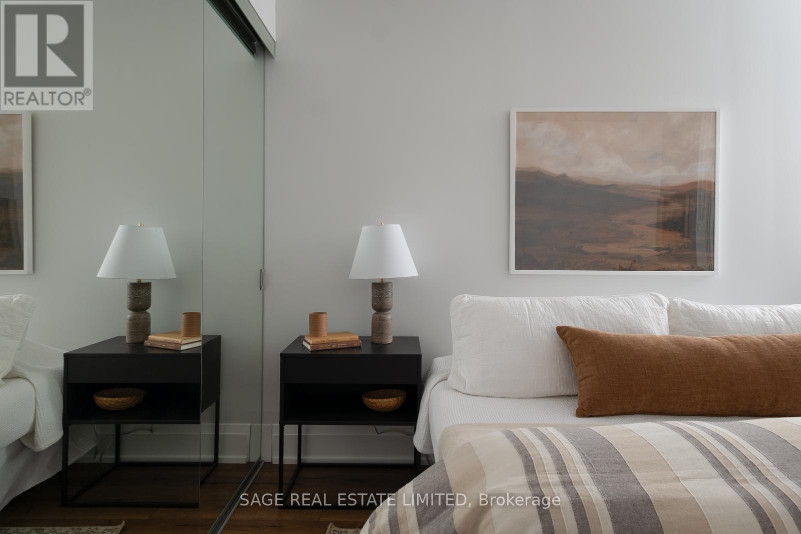 612 - 2 Old Mill Drive, Toronto, Ontario  M6S 0A2 - Photo 23 - W12919498