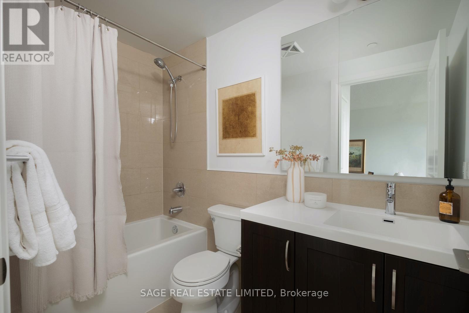 612 - 2 Old Mill Drive, Toronto, Ontario  M6S 0A2 - Photo 24 - W12919498