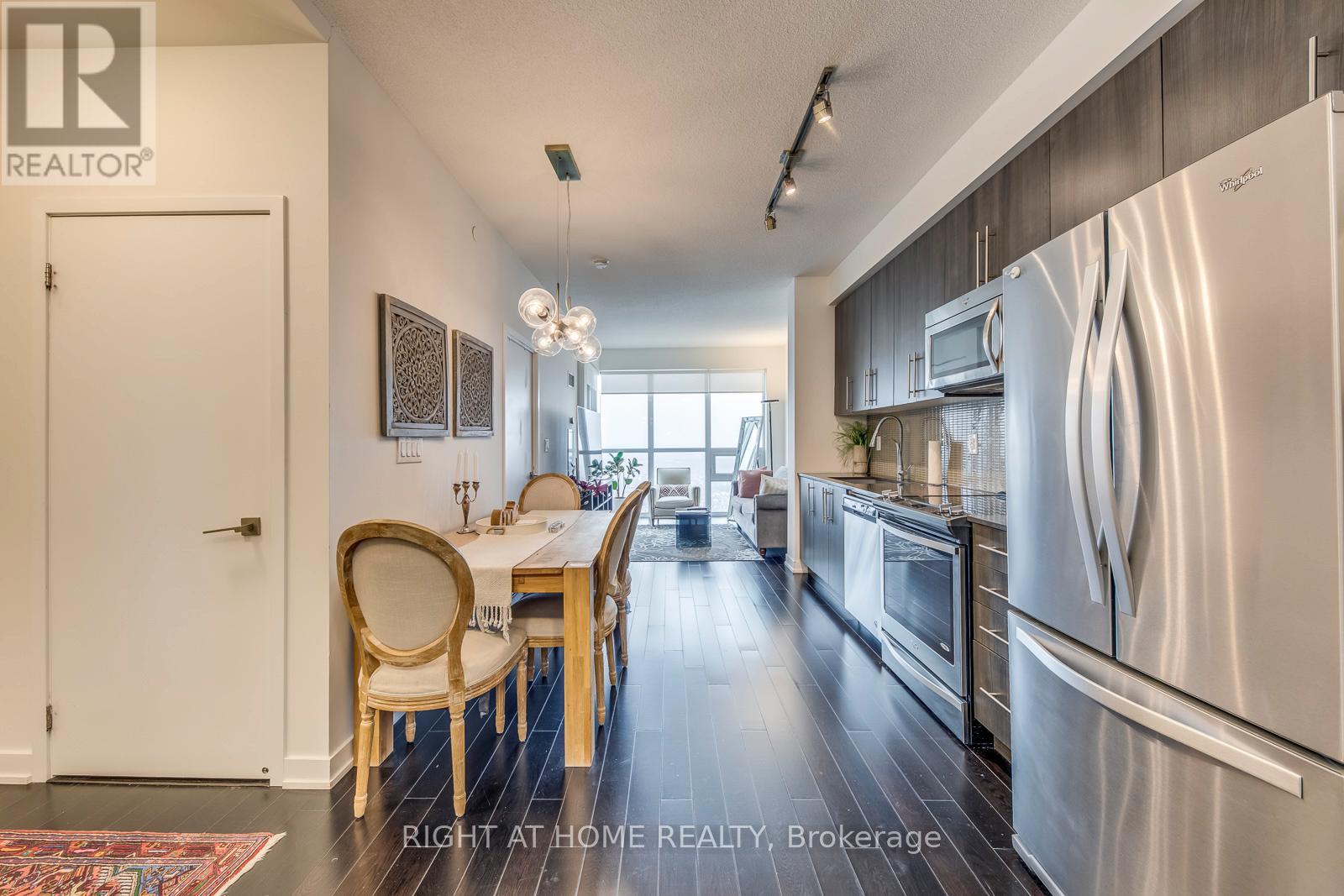 3911 - 4011 Brickstone Mews, Mississauga, Ontario  L5B 0G3 - Photo 10 - W12919504