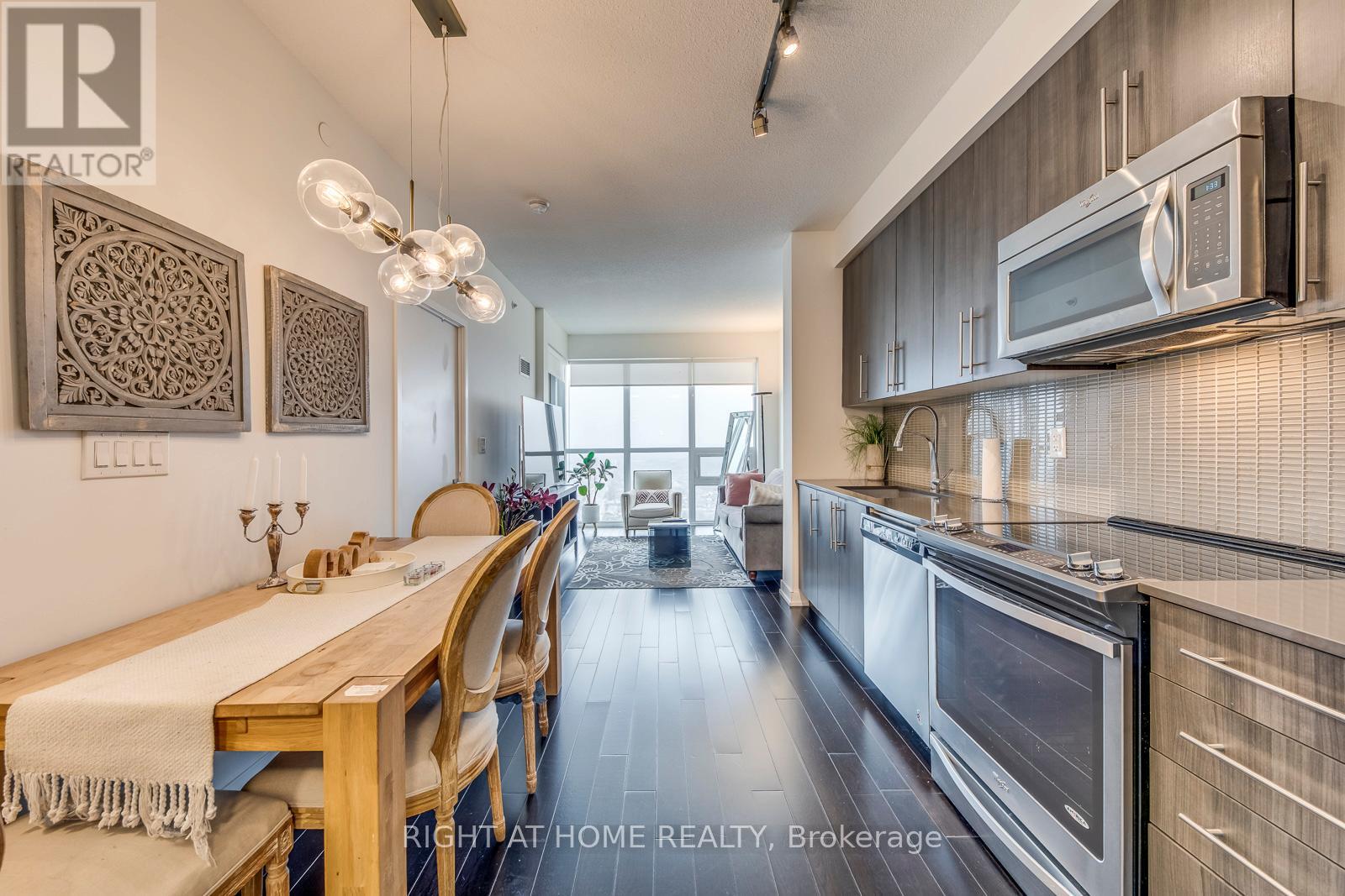 3911 - 4011 Brickstone Mews, Mississauga, Ontario  L5B 0G3 - Photo 11 - W12919504