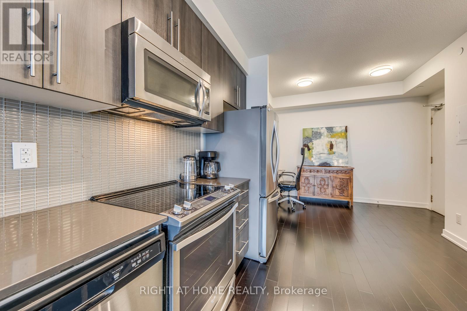 3911 - 4011 Brickstone Mews, Mississauga, Ontario  L5B 0G3 - Photo 16 - W12919504