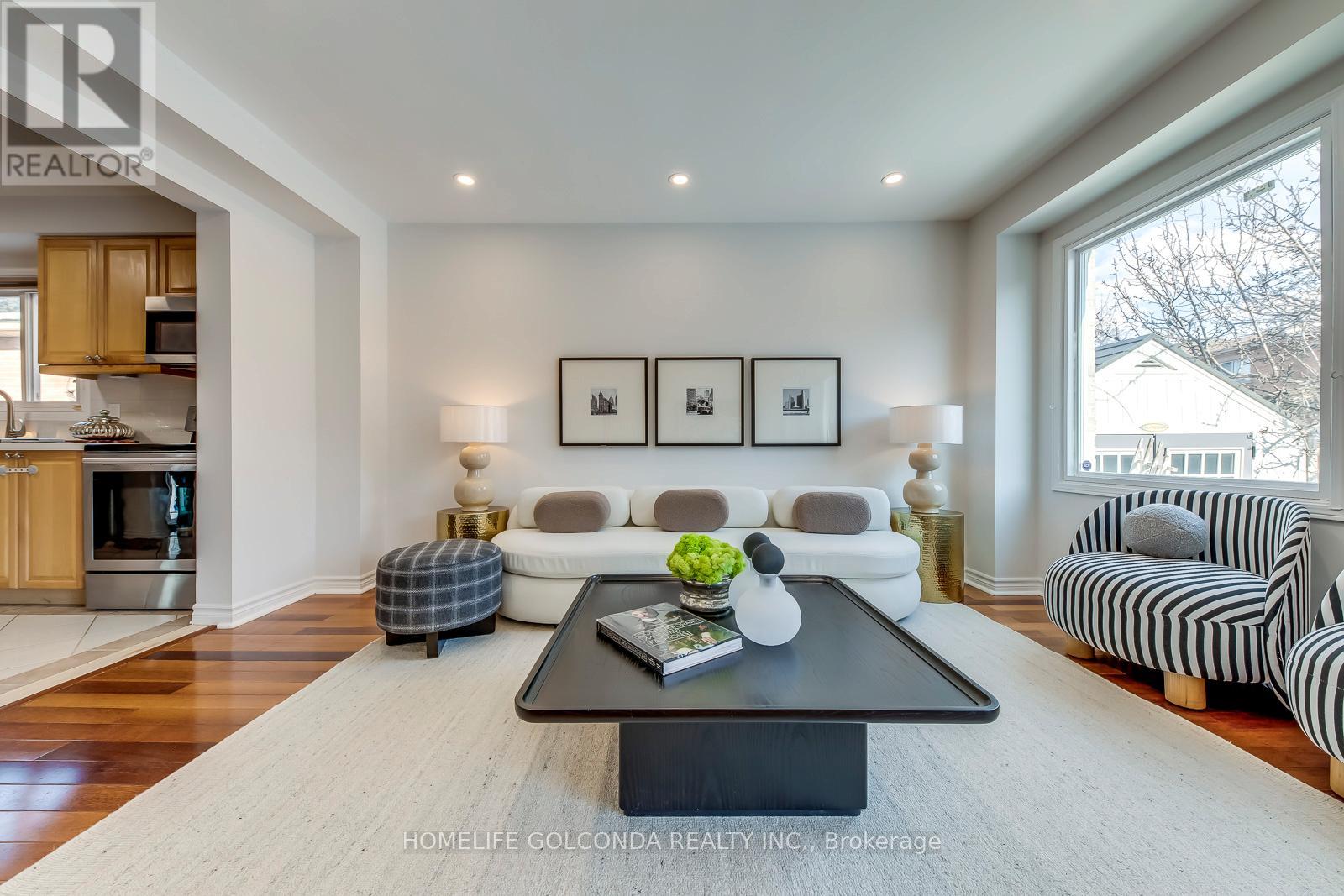 439 Bluesky Crescent, Mississauga, Ontario  L5R 2R9 - Photo 7 - W12919506