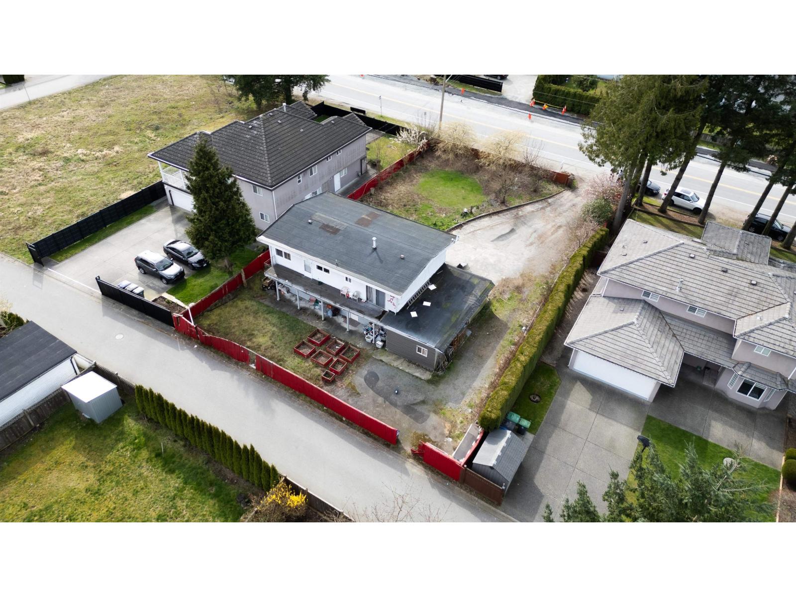 9032 156 Street, Surrey, British Columbia  V3R 5Y8 - Photo 4 - R3101298