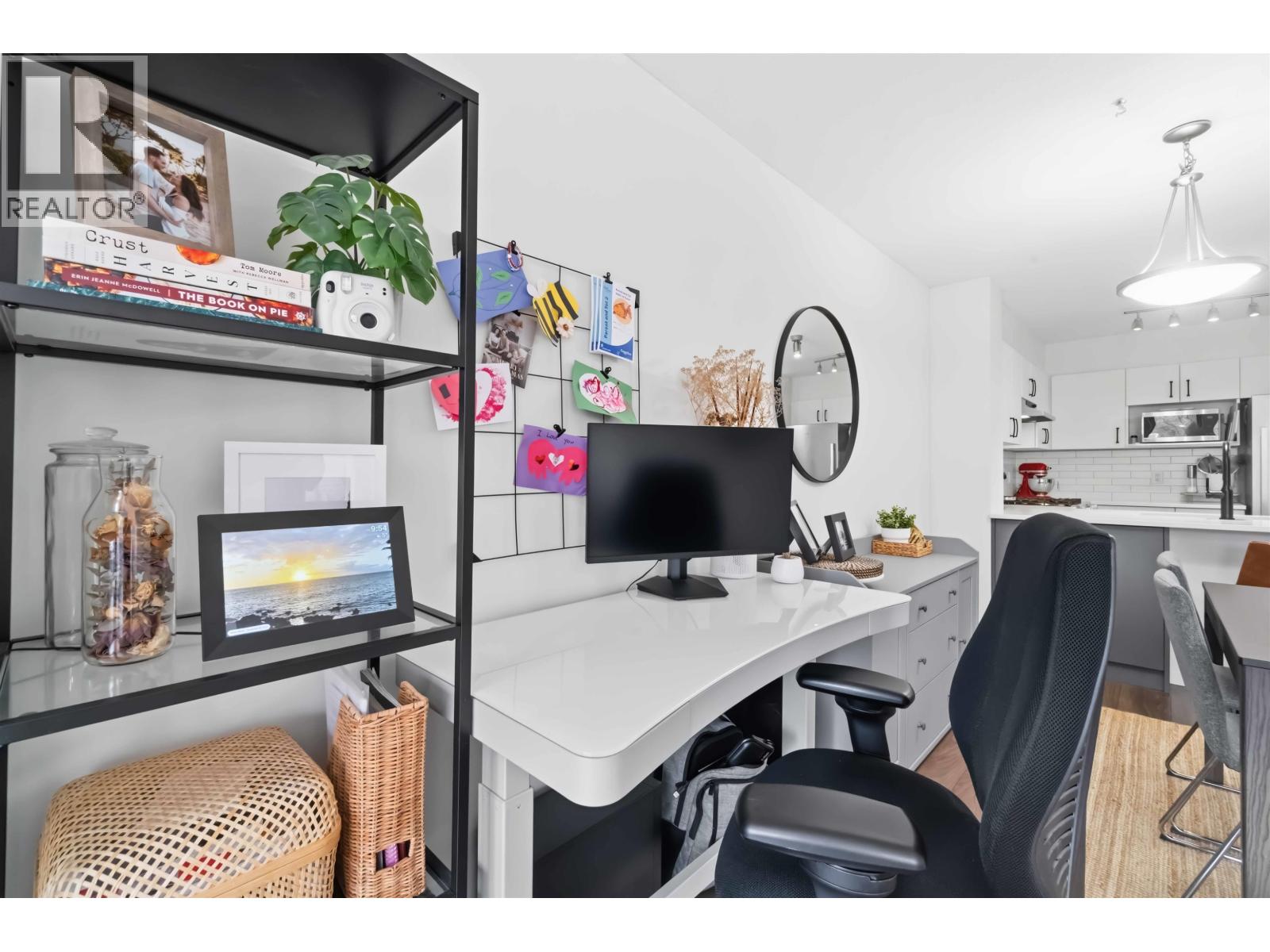 308 801 Klahanie Drive, Port Moody, British Columbia  V3H 5K4 - Photo 13 - R3103158