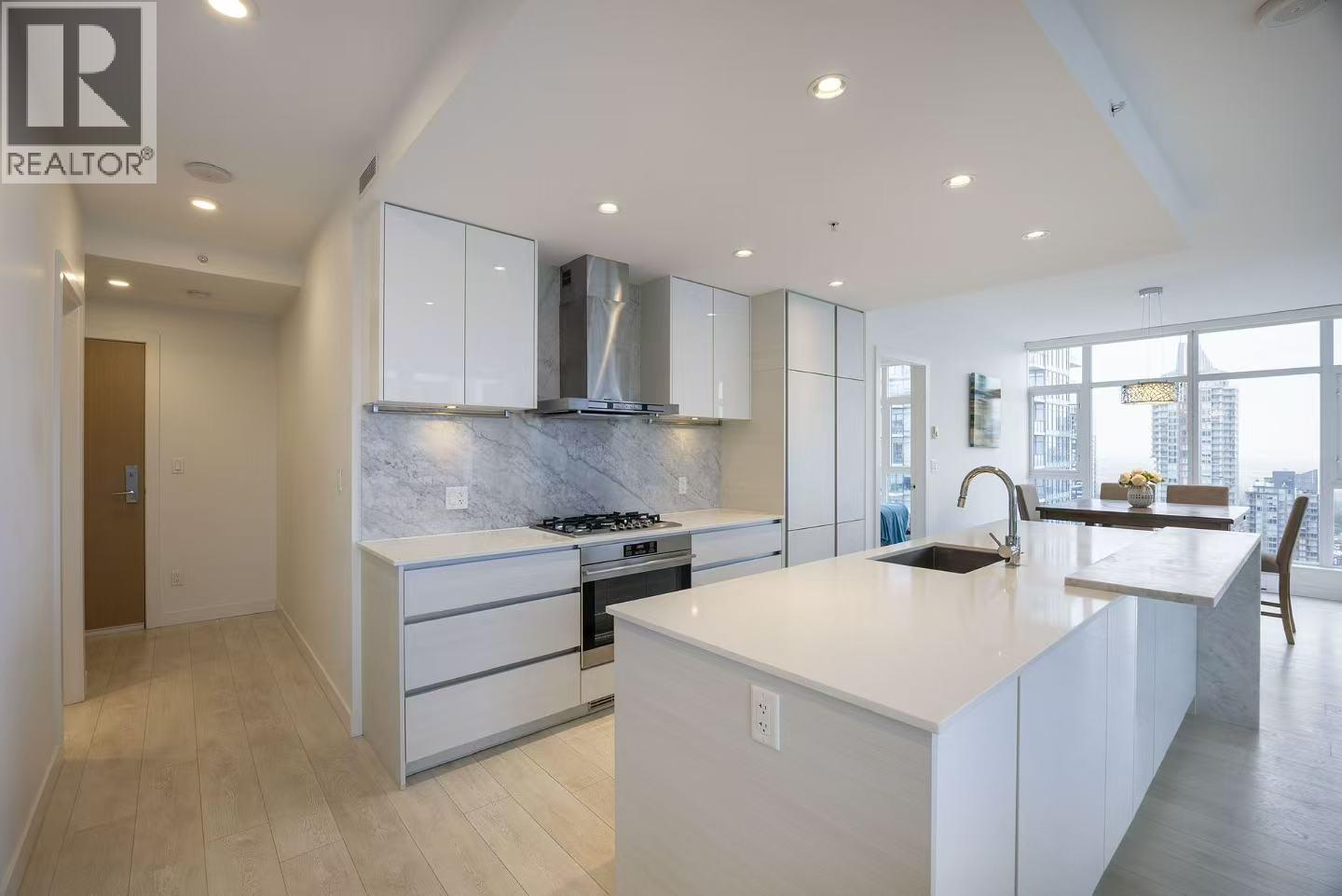 3606 4670 ASSEMBLY WAY, Burnaby, British Columbia