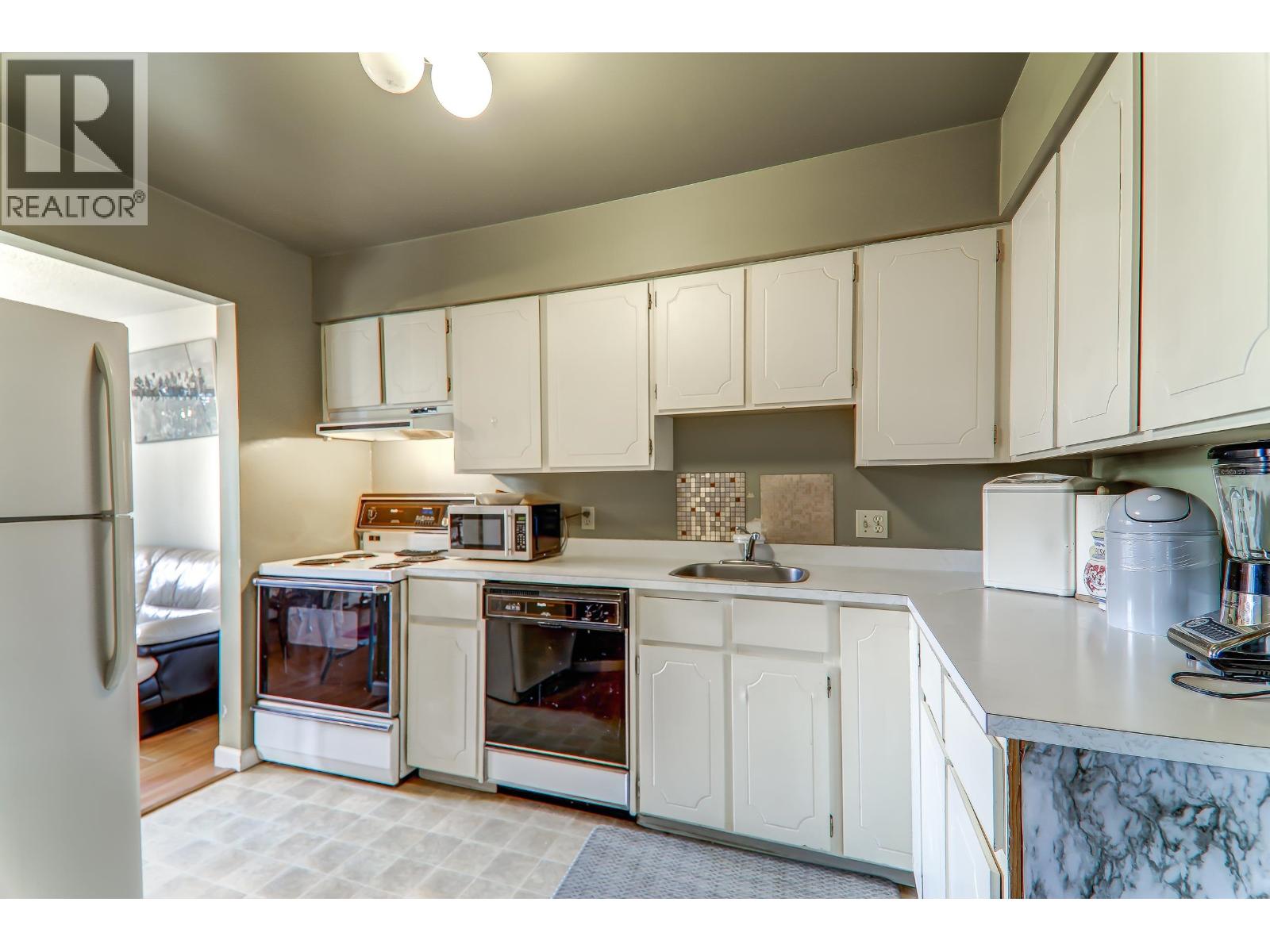 103 327 Ninth Street, New Westminster, British Columbia  V3M 3V8 - Photo 10 - R3102320