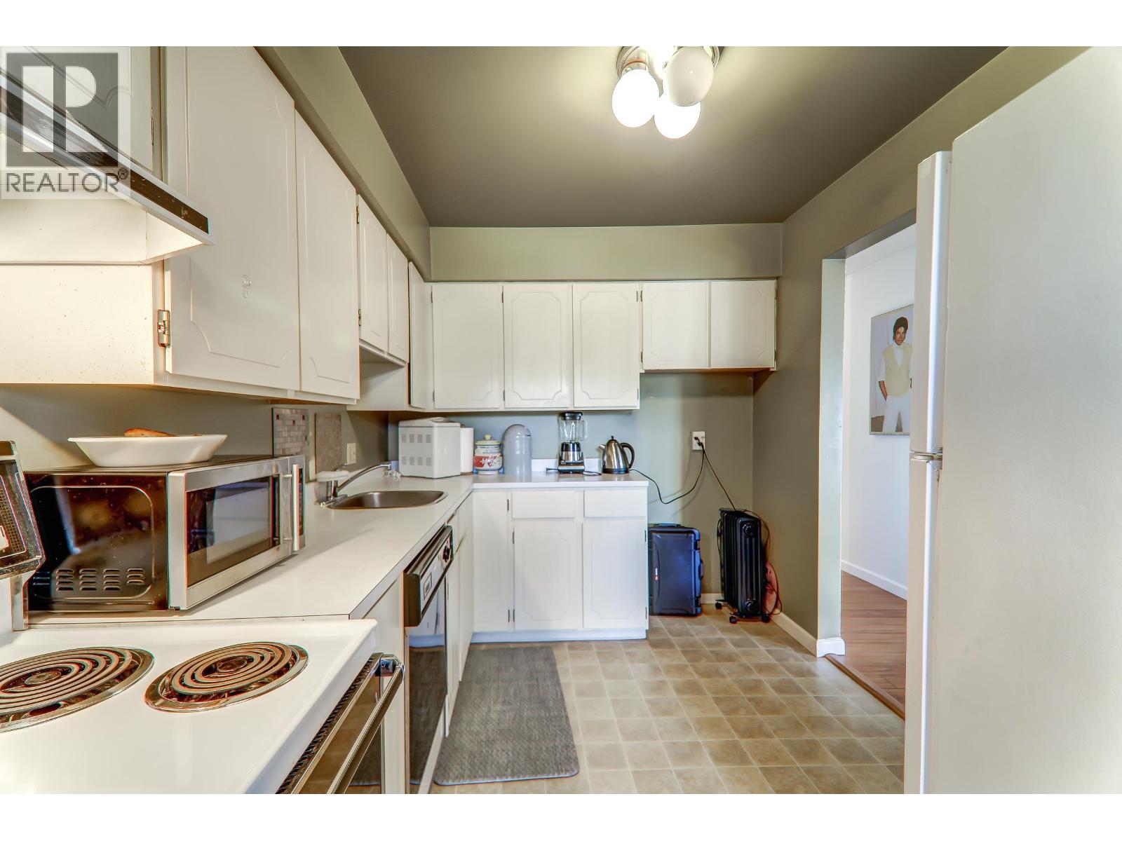 103 327 Ninth Street, New Westminster, British Columbia  V3M 3V8 - Photo 8 - R3102320