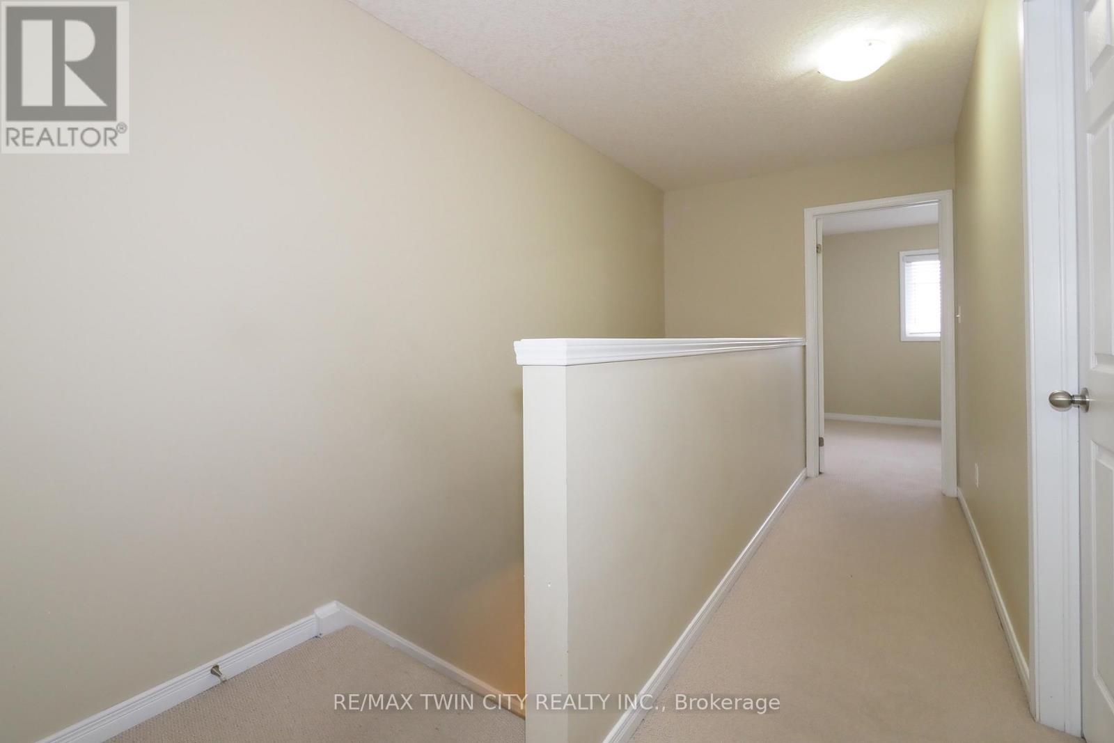 B12 - 240 Westmeadow Drive, Kitchener, Ontario  N2N 0A1 - Photo 17 - X12919288