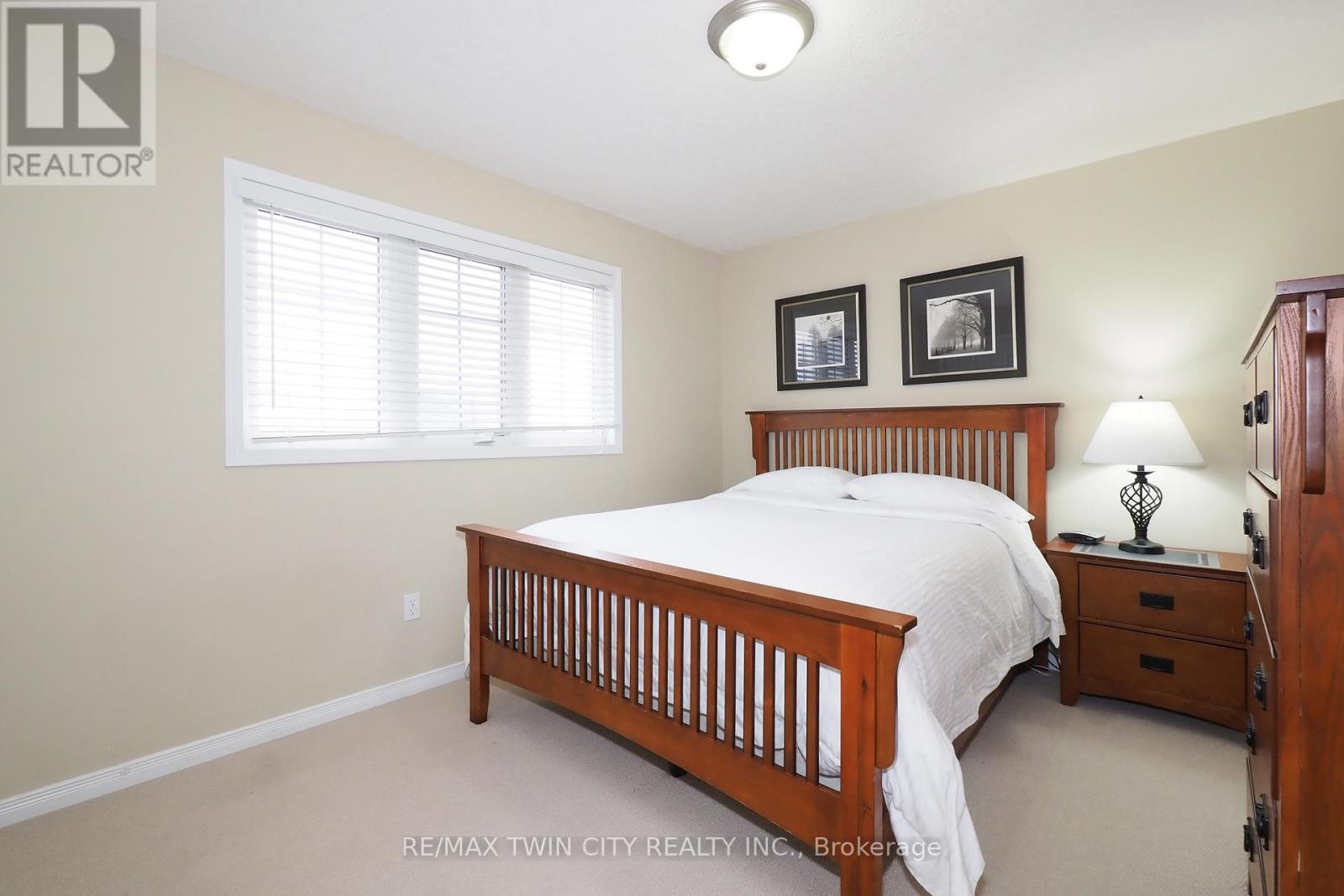 B12 - 240 Westmeadow Drive, Kitchener, Ontario  N2N 0A1 - Photo 22 - X12919288