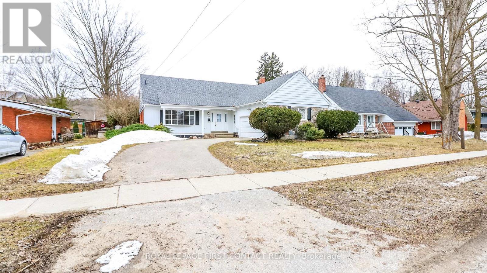 518 4th Avenue W, Owen Sound, Ontario  N4K 4V4 - Photo 2 - X12919324