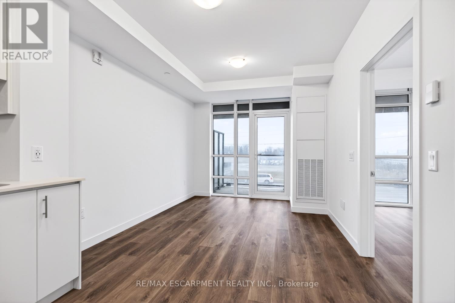 220 - 461 Green Road, Hamilton, Ontario  L8E 0L5 - Photo 12 - X12919358