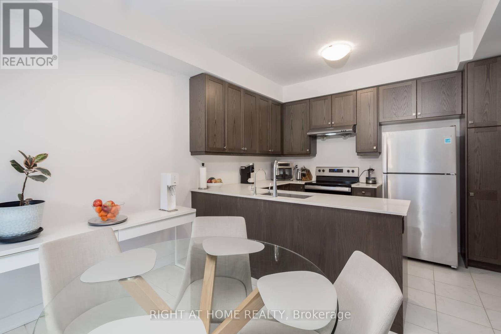 6 Broddy Avenue, Brantford, Ontario  N3T 0V2 - Photo 15 - X12919406