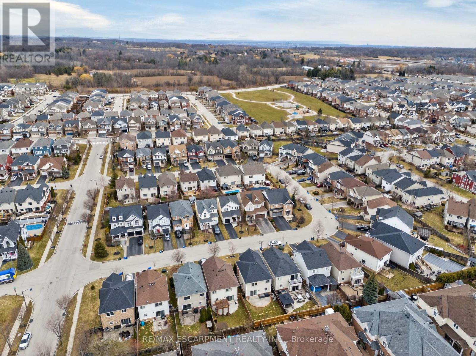 99 Fiddlehead Crescent, Hamilton, Ontario  L8B 0Y1 - Photo 23 - X12919476