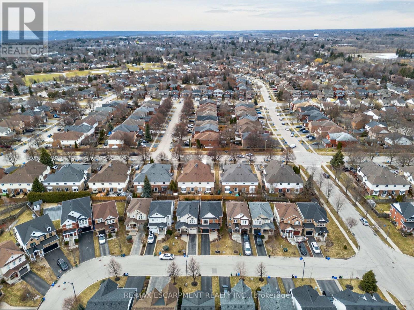 99 Fiddlehead Crescent, Hamilton, Ontario  L8B 0Y1 - Photo 24 - X12919476