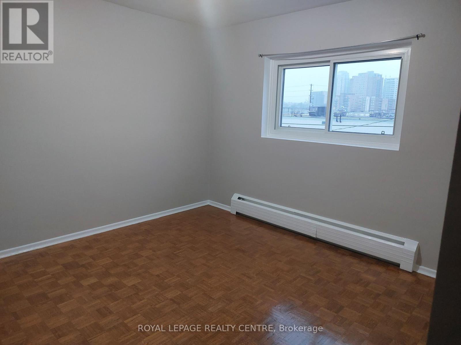 9 - 90 Marshall Street, Waterloo, Ontario  N2J 2T4 - Photo 6 - X12919516